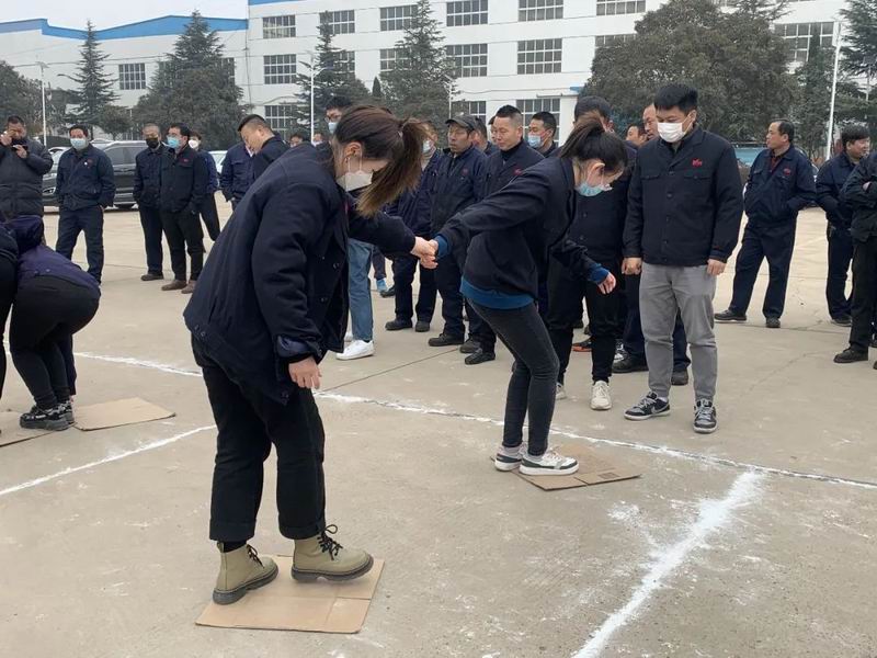 ������֯�������˾��չ����ϲ��Ԫ�����˶�