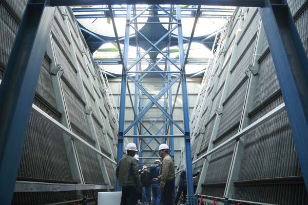 �ڿ���λ���������ܻ������ͱ�ʽѭ��ˮ��ȴϵͳ�������л��ֳɾ���